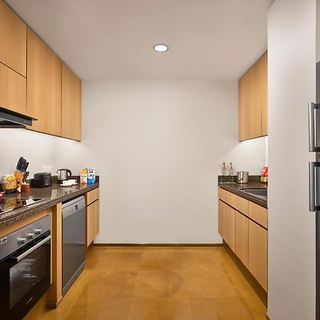Grand Hyatt Mumbai Hotel And Residences Exterior foto A typical kitchen in a residential apartment