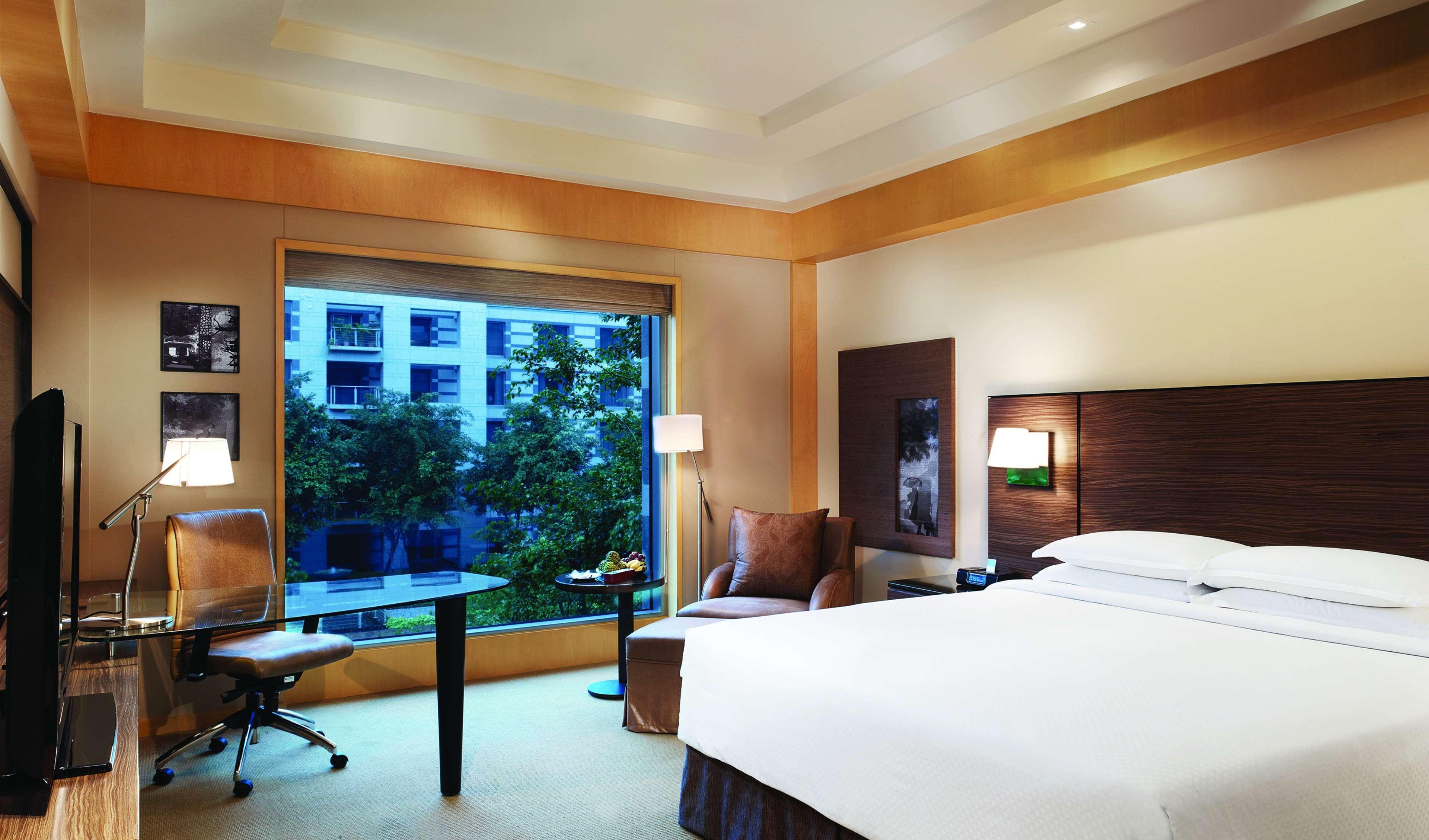 Grand Hyatt Mumbai Hotel And Residences Exterior foto Deluxe room