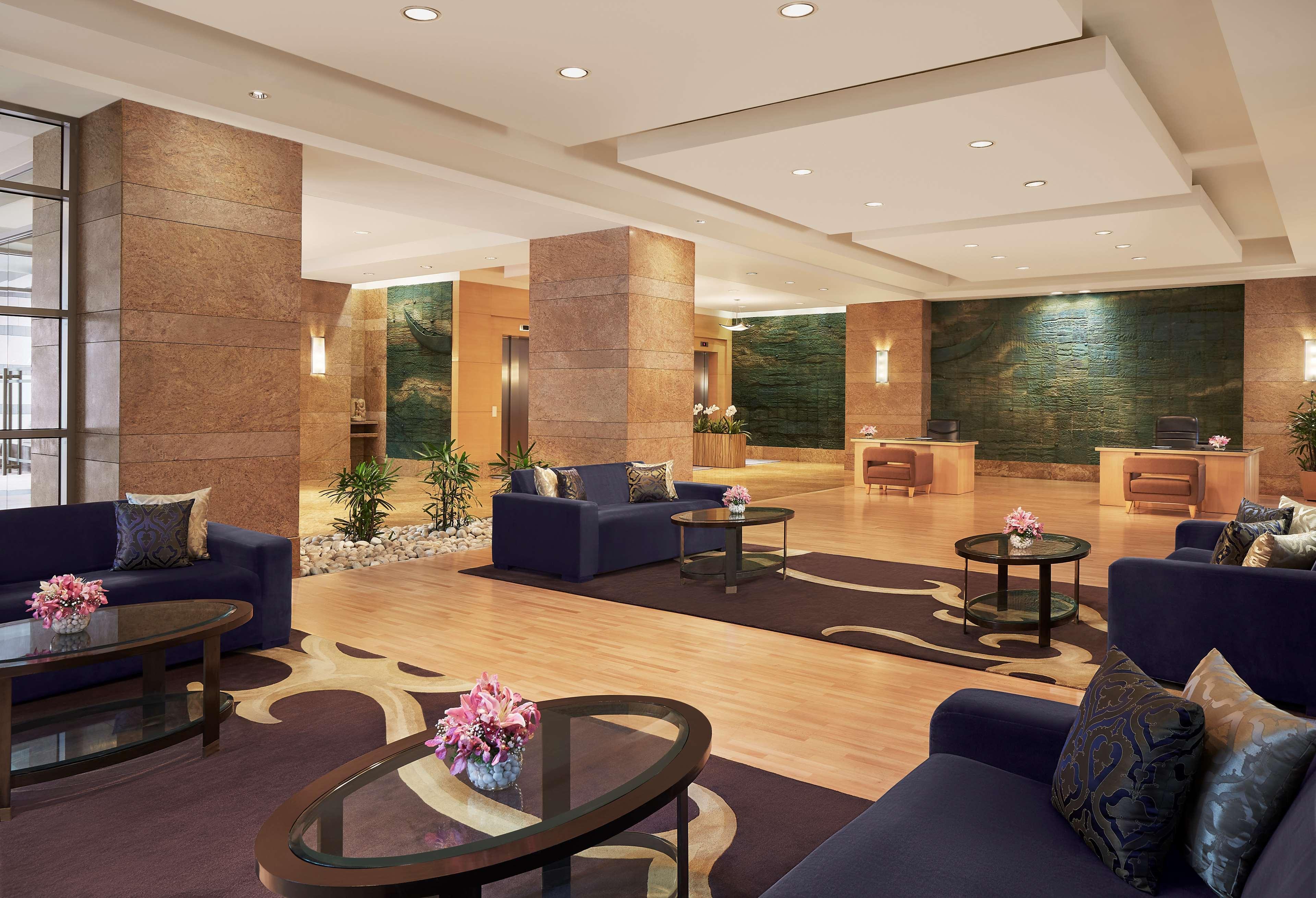 Grand Hyatt Mumbai Hotel And Residences Exterior foto Lobby
