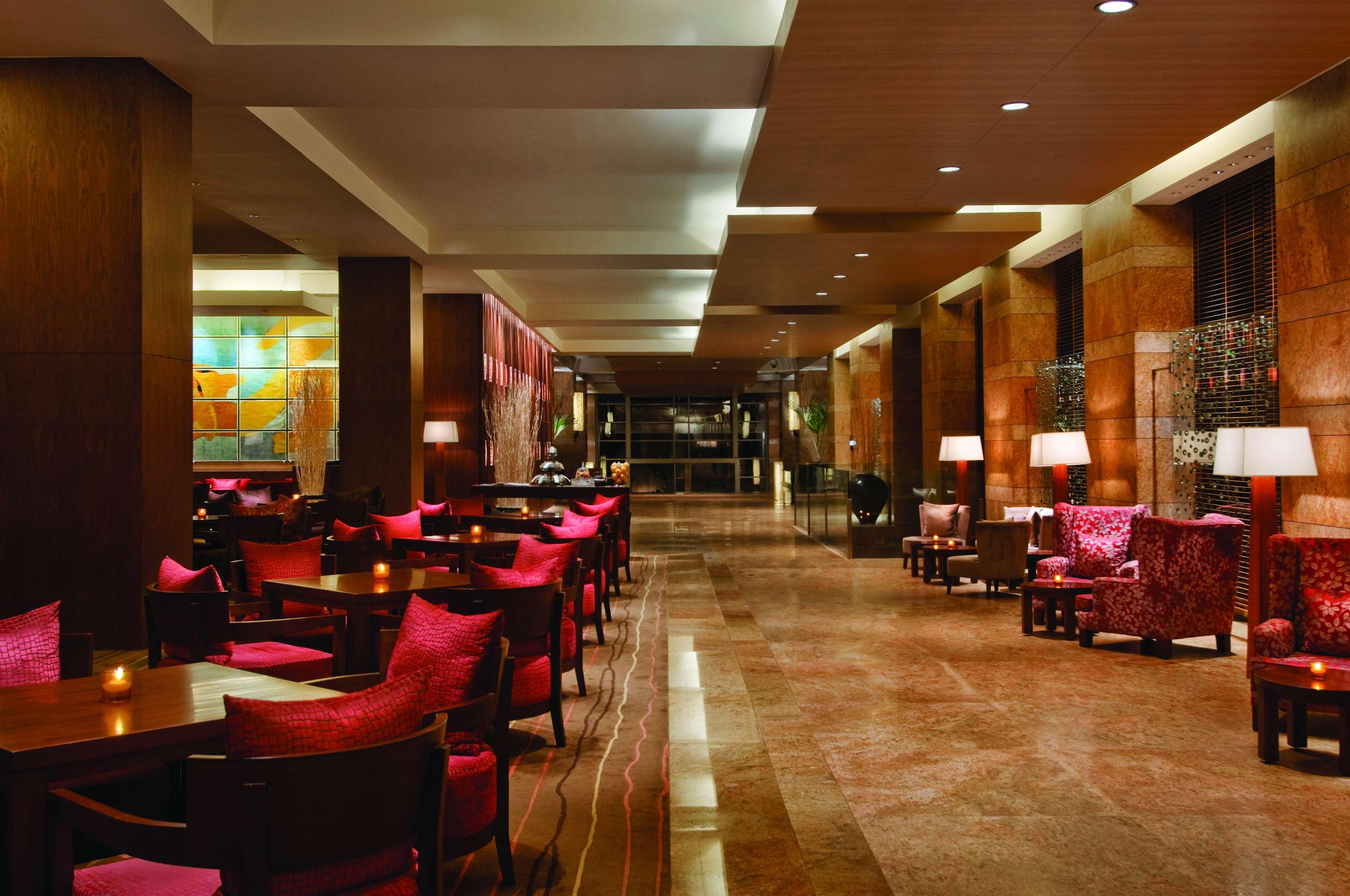 Grand Hyatt Mumbai Hotel And Residences Exterior foto Lobby