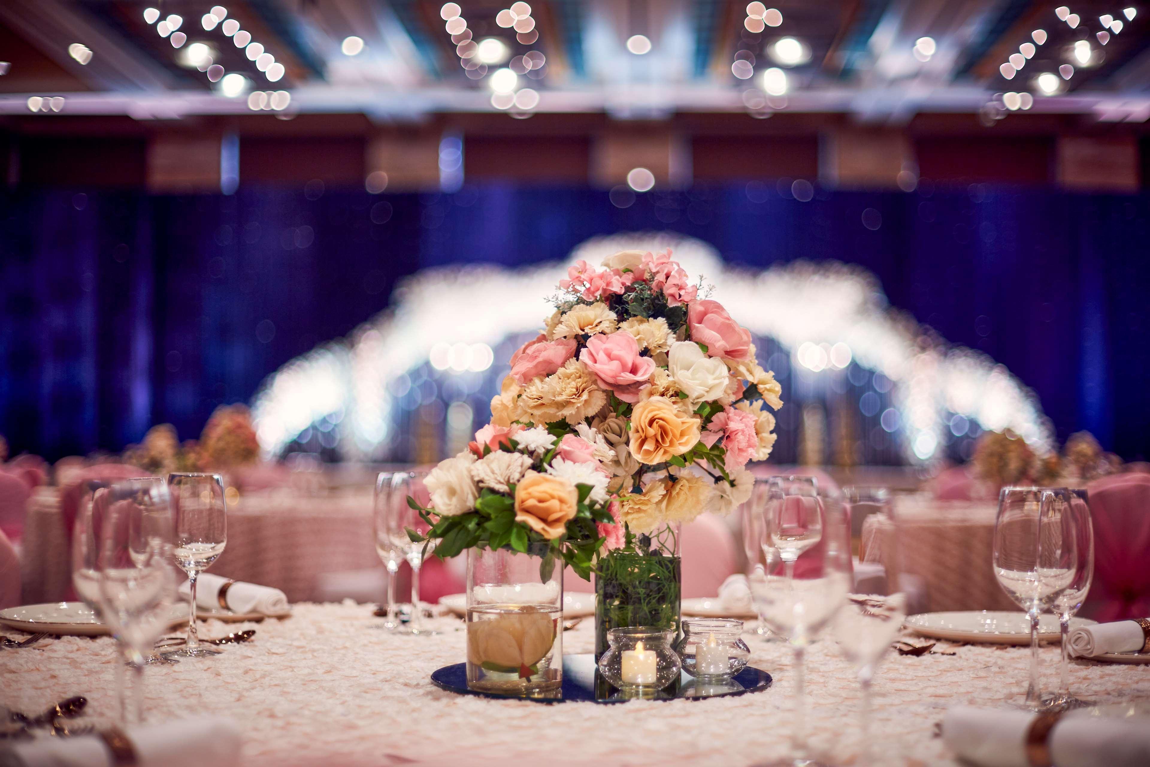 Grand Hyatt Mumbai Hotel And Residences Exterior foto A wedding reception