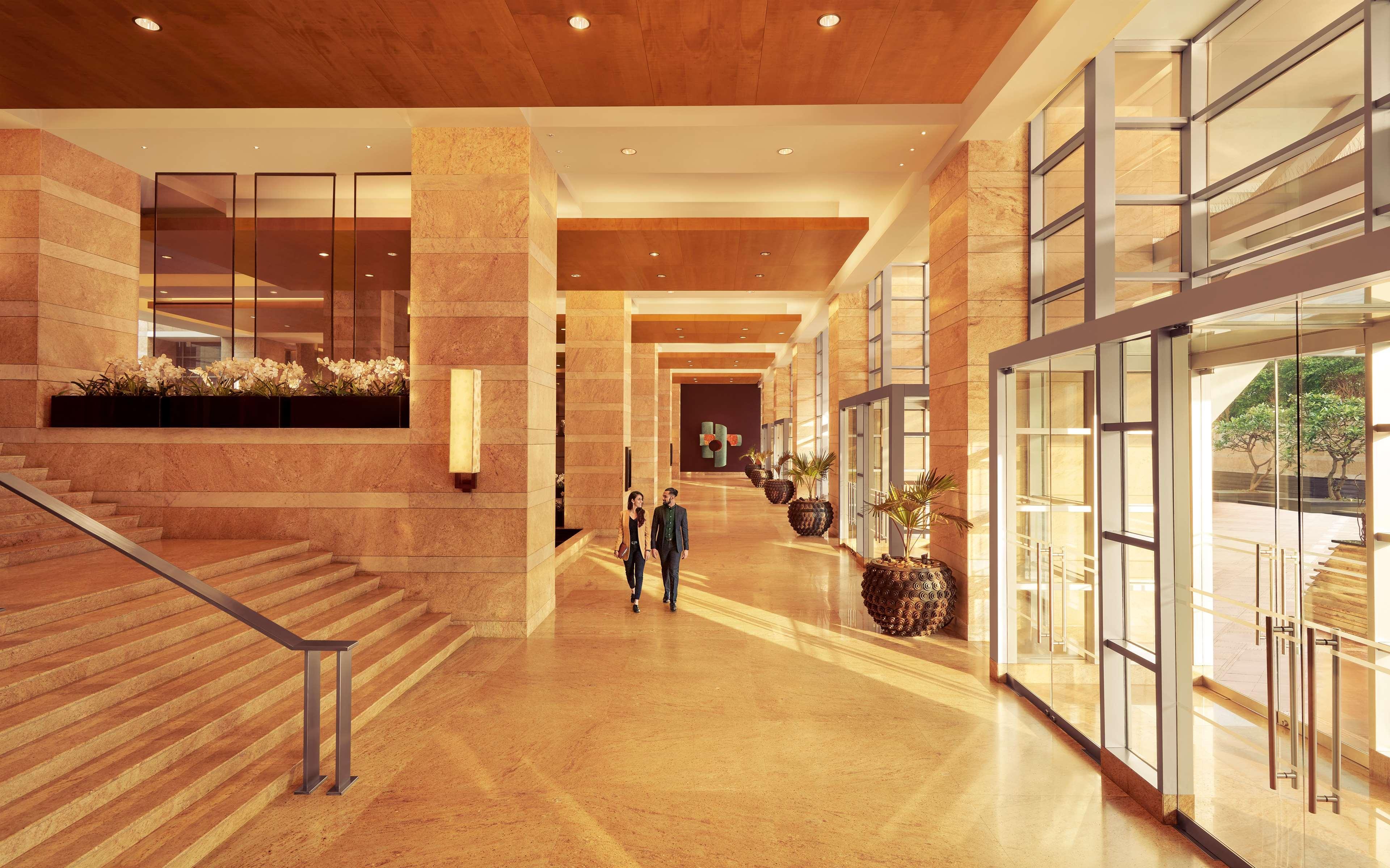 Grand Hyatt Mumbai Hotel And Residences Exterior foto The lobby of the hotel