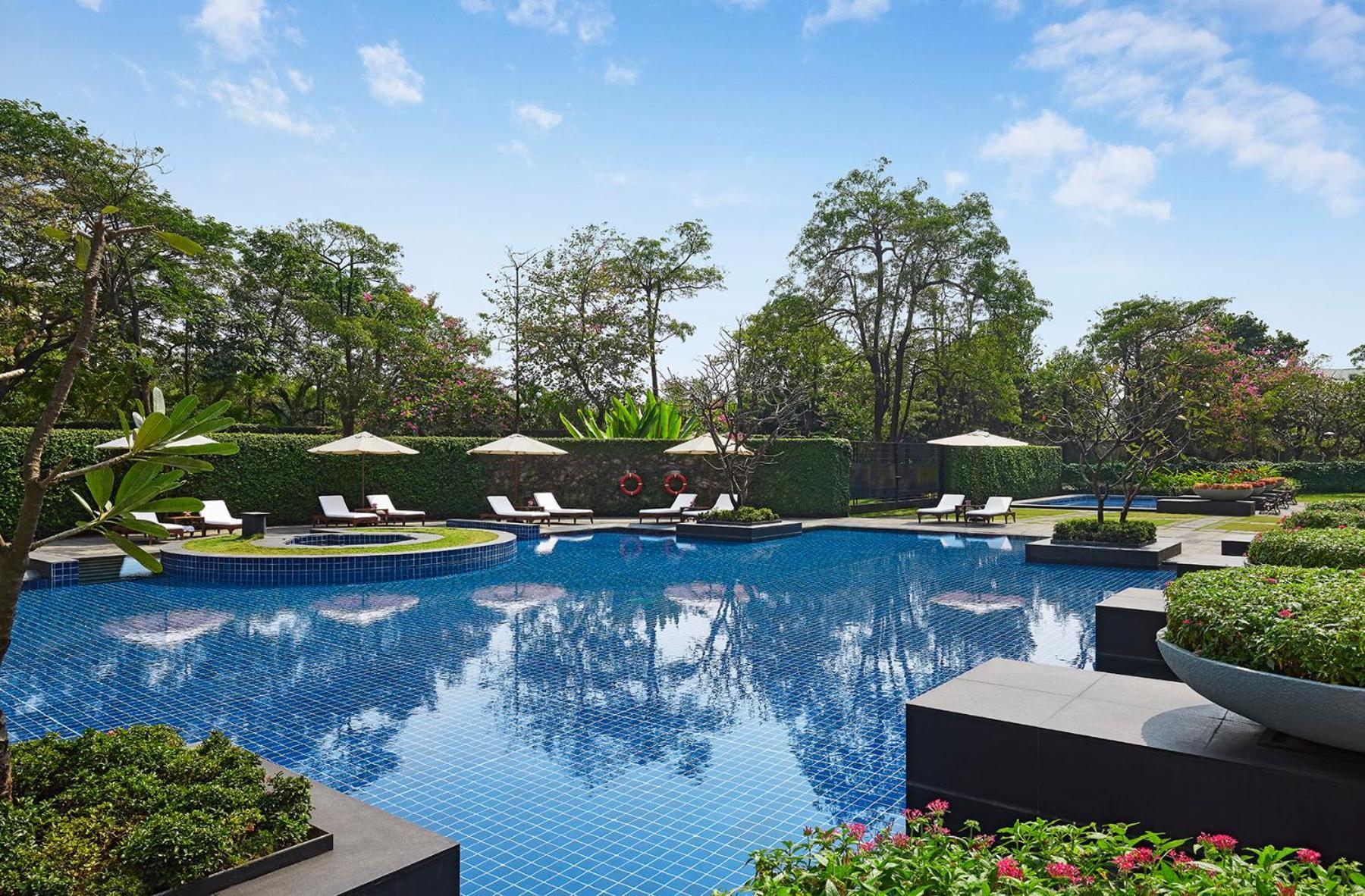 Grand Hyatt Mumbai Hotel And Residences Exterior foto The pool at The Park, Hyderabad