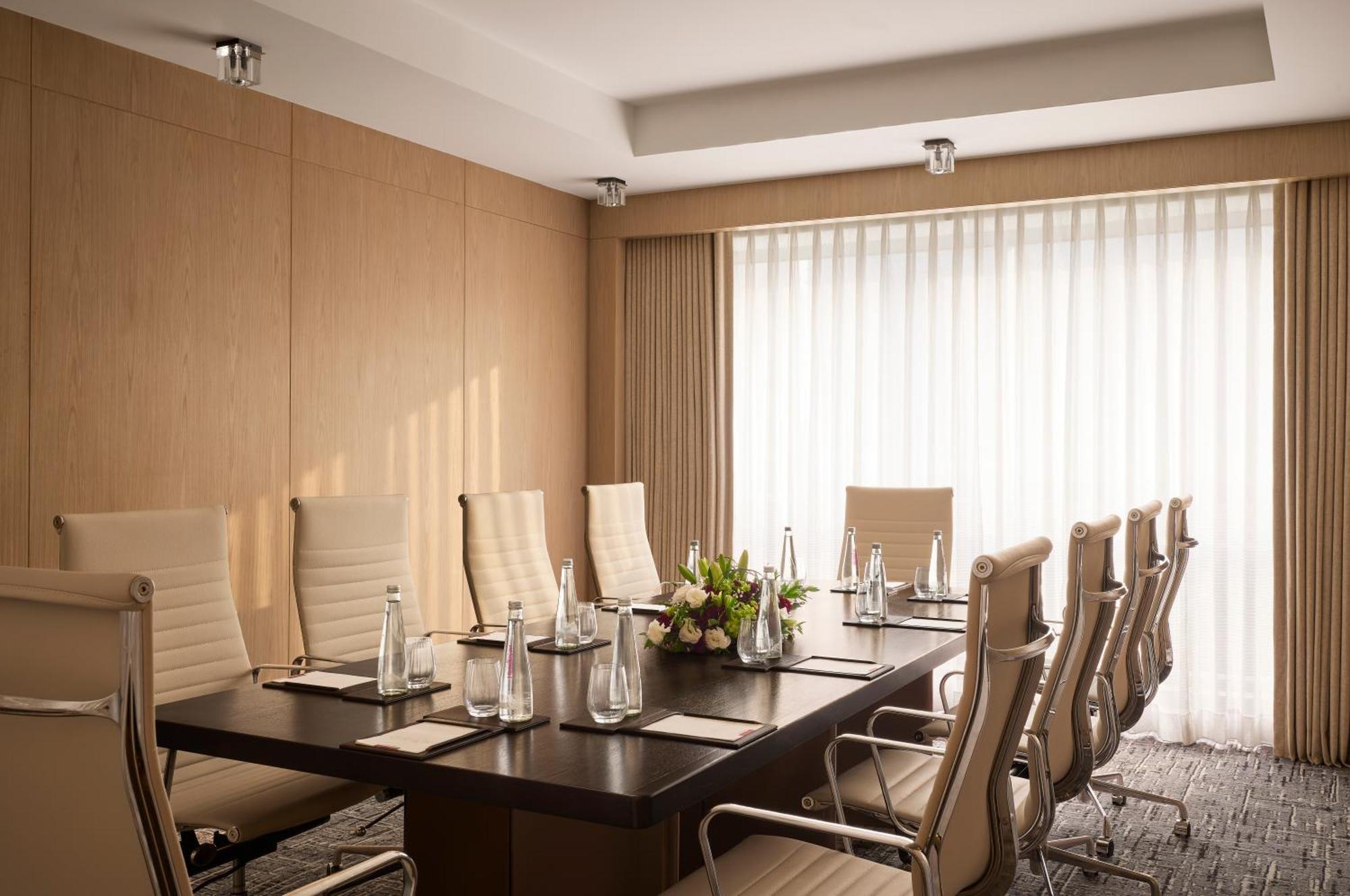 Grand Hyatt Mumbai Hotel And Residences Exterior foto Meeting room